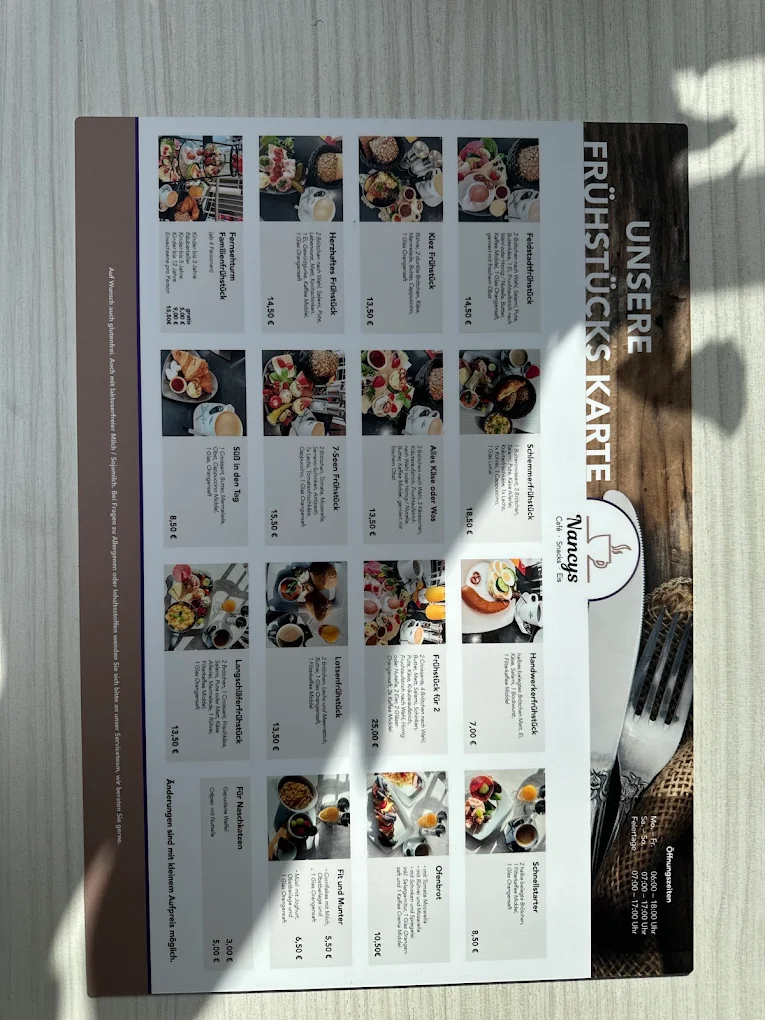 Nancys Café Snacks und Eis menu 1